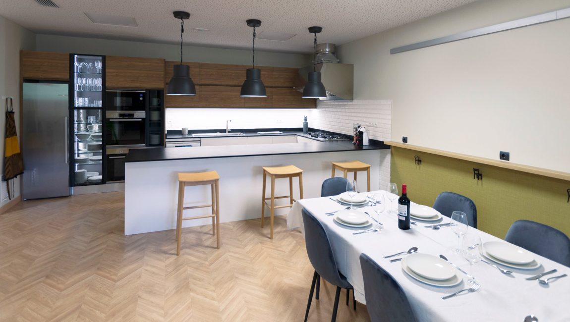 MOHE Espacio de Ocio Mesa Puesta